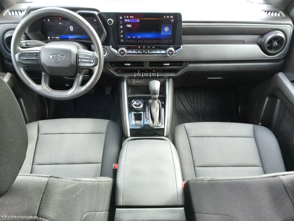 Used 2025 Chevrolet Colorado Trail Boss AWD/4WD image 5