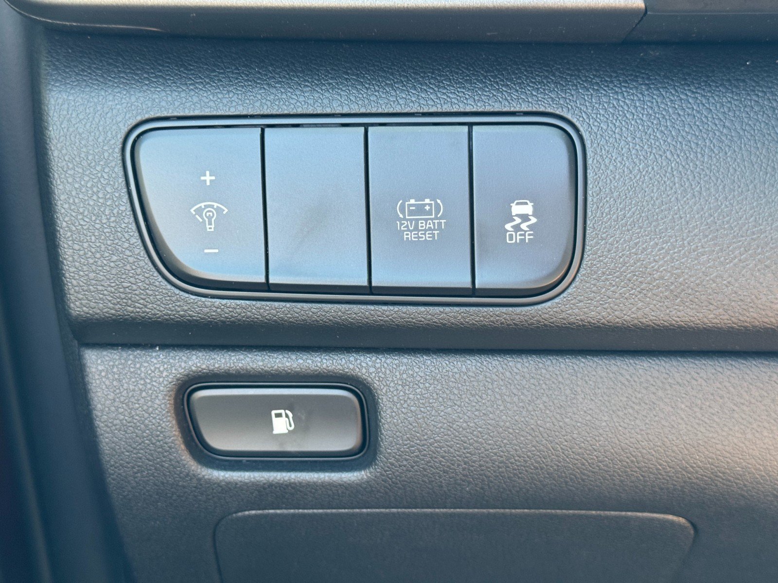 Used 2019 Kia Niro LX FWD image 16