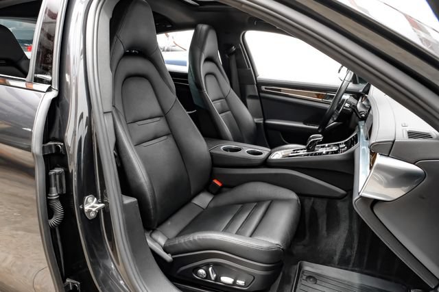Used 2018 Porsche Panamera 4S AWD/4WD image 35