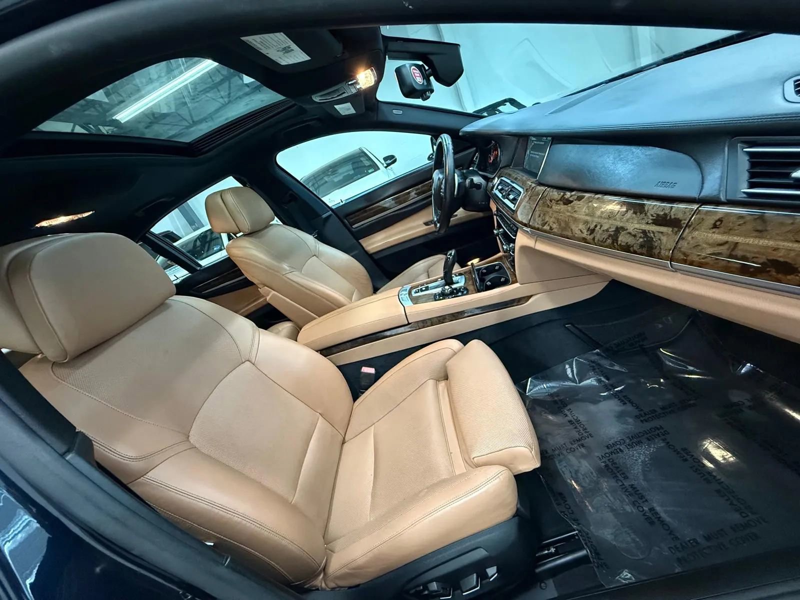 Used 2013 BMW 750i xDrive image 39