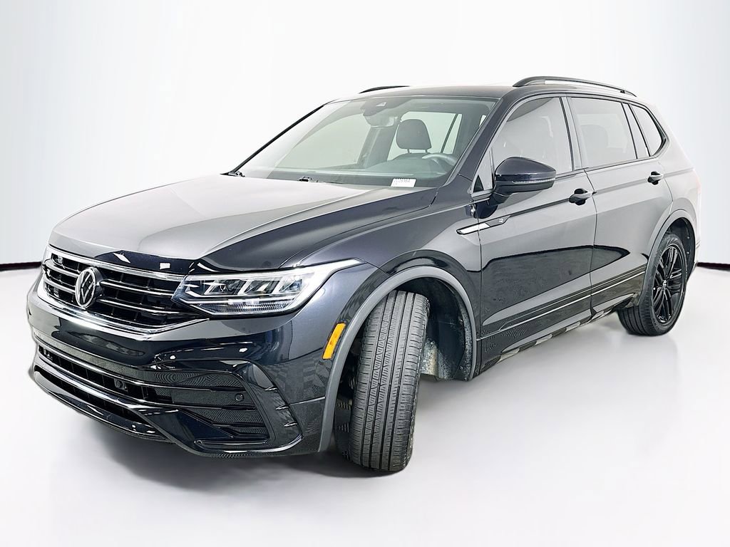 Used 2022 Volkswagen Tiguan SE R-Line FWD image 2