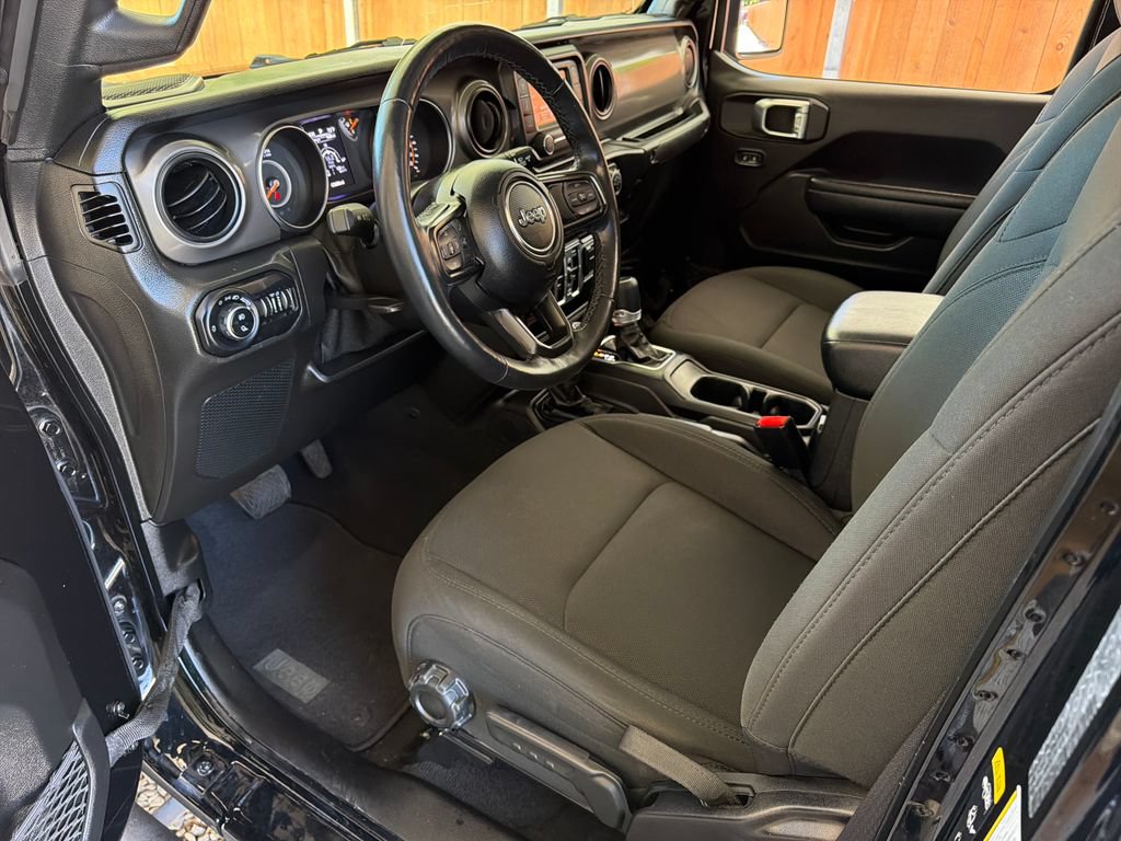 Used 2021 Jeep Gladiator Sport AWD/4WD image 2
