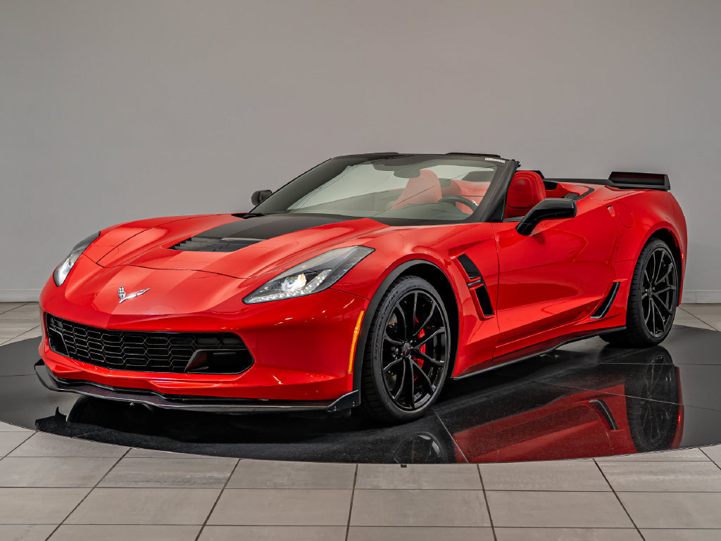 Used 2019 Chevrolet Corvette Grand Sport RWD image 2