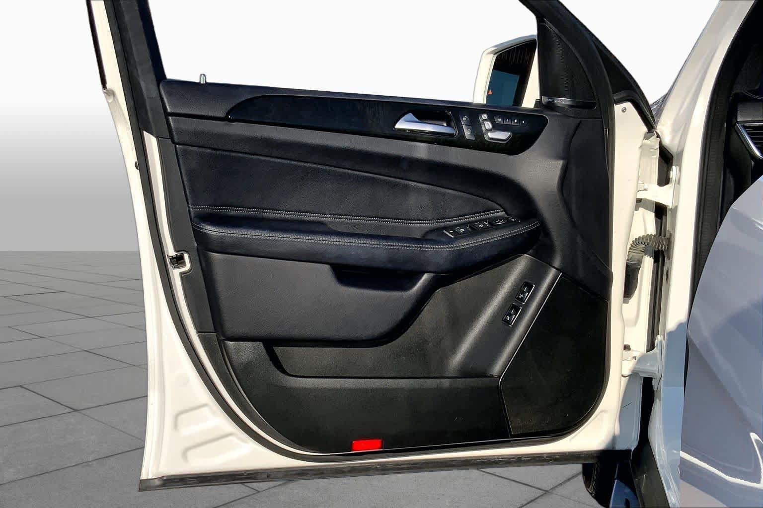 Used 2019 Mercedes-Benz GLS 450 4MATIC image 22