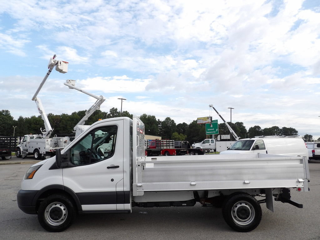 Used 2017 Ford Transit 250 138 RWD image 45