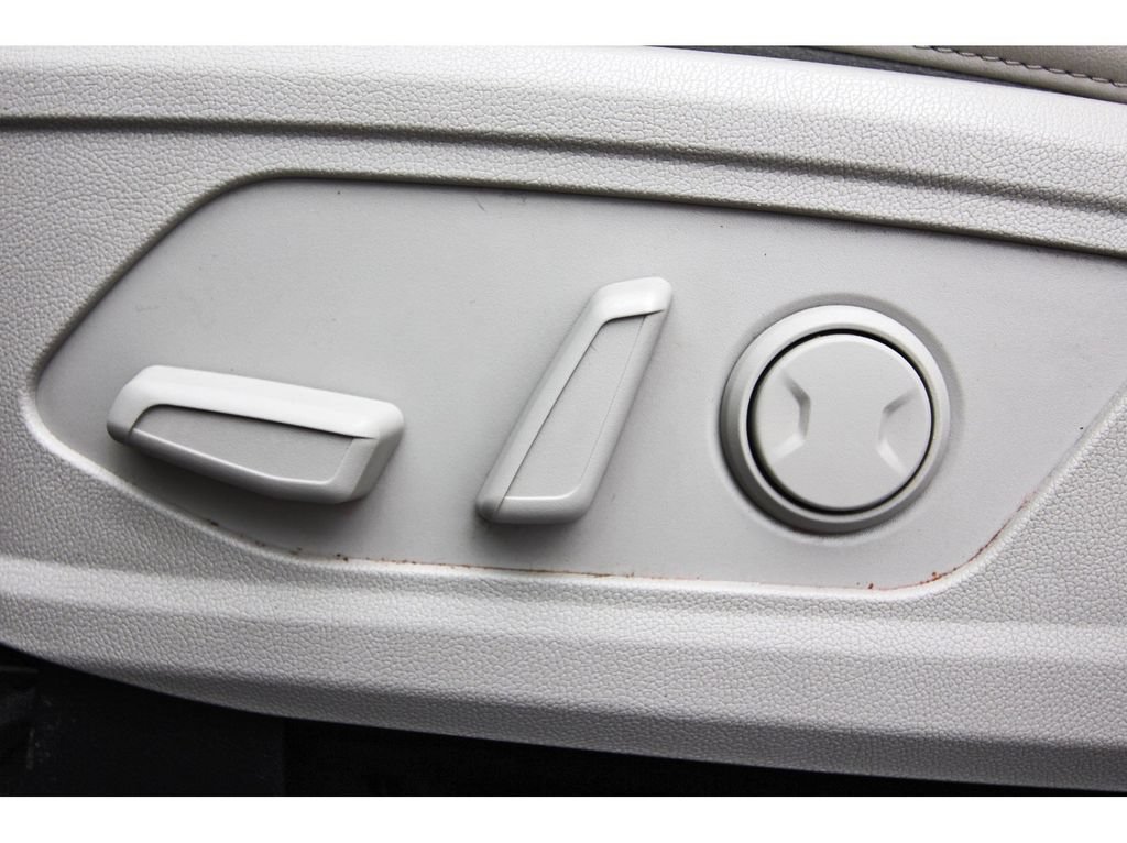 Certified 2022 Kia Sorento SX FWD image 33