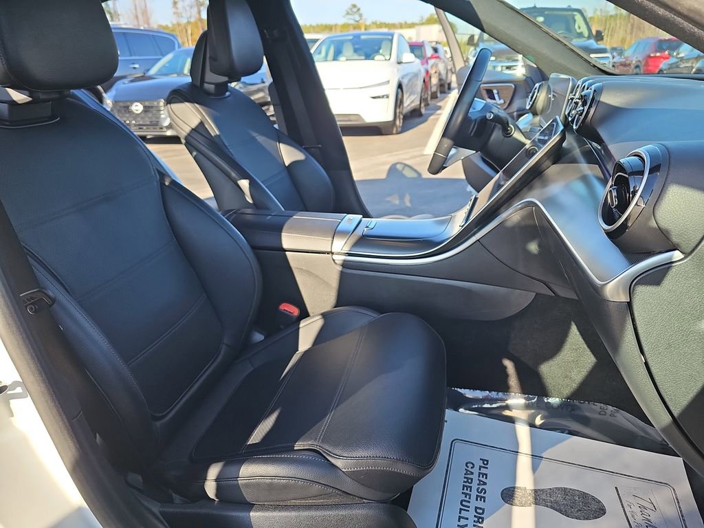Used 2023 Mercedes-Benz C 300 Sedan image 13