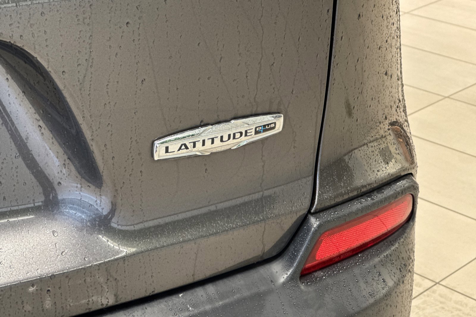 Used 2020 Jeep Cherokee Latitude Plus w/ Comfort/Convenience Group image 27