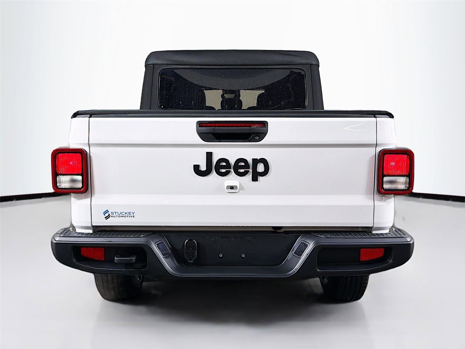 Used 2024 Jeep Gladiator Sport AWD/4WD image 6