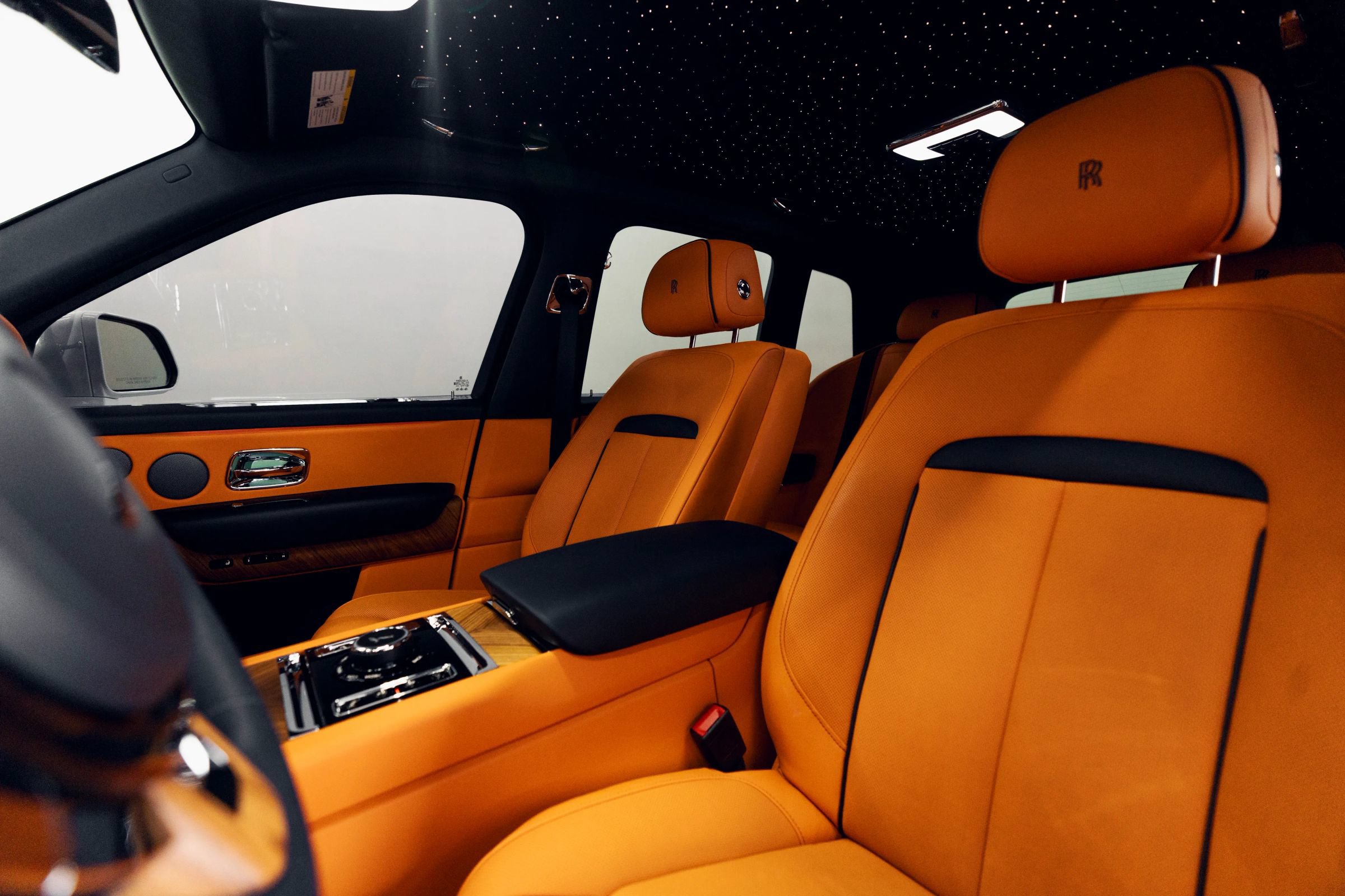 Used 2021 Rolls-Royce Cullinan AWD/4WD image 27