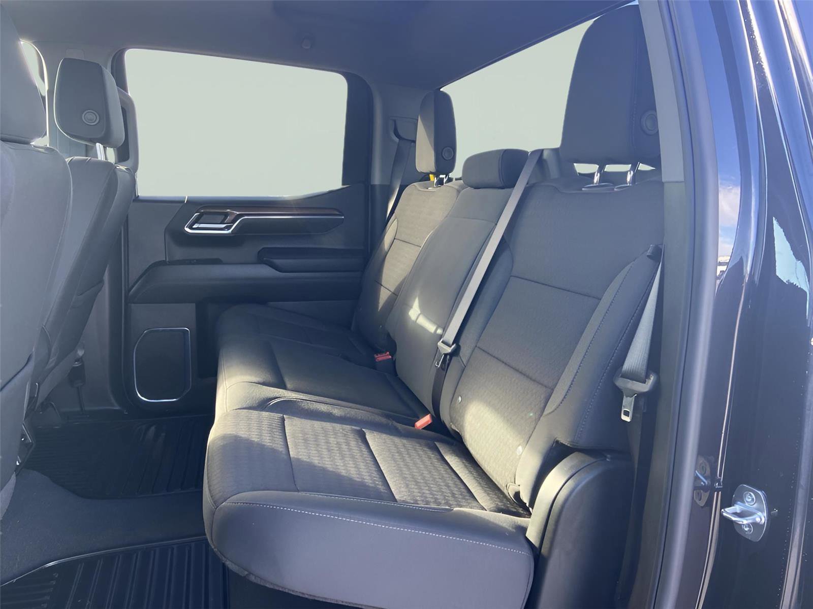 Used 2024 Chevrolet Silverado 1500 LT image 18