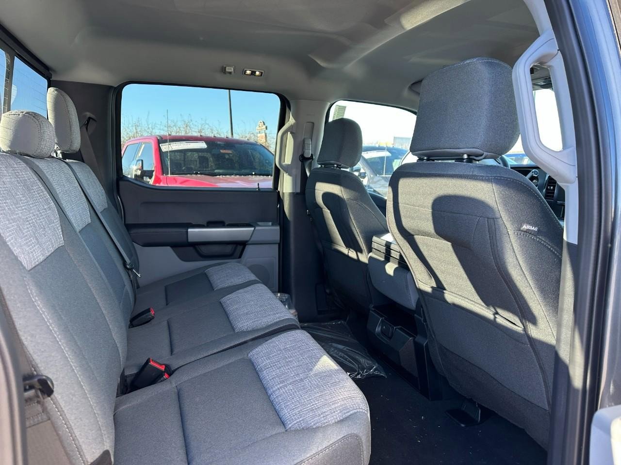 New 2026 Ford F250 XLT w/ FX4 Off-Road Package image 4