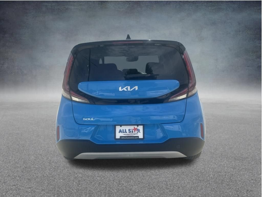 Used 2023 Kia Soul S FWD image 8