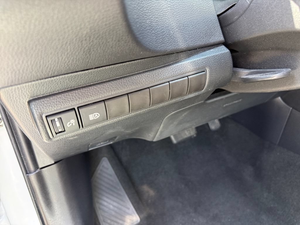 Certified 2024 Toyota Corolla LE FWD image 27