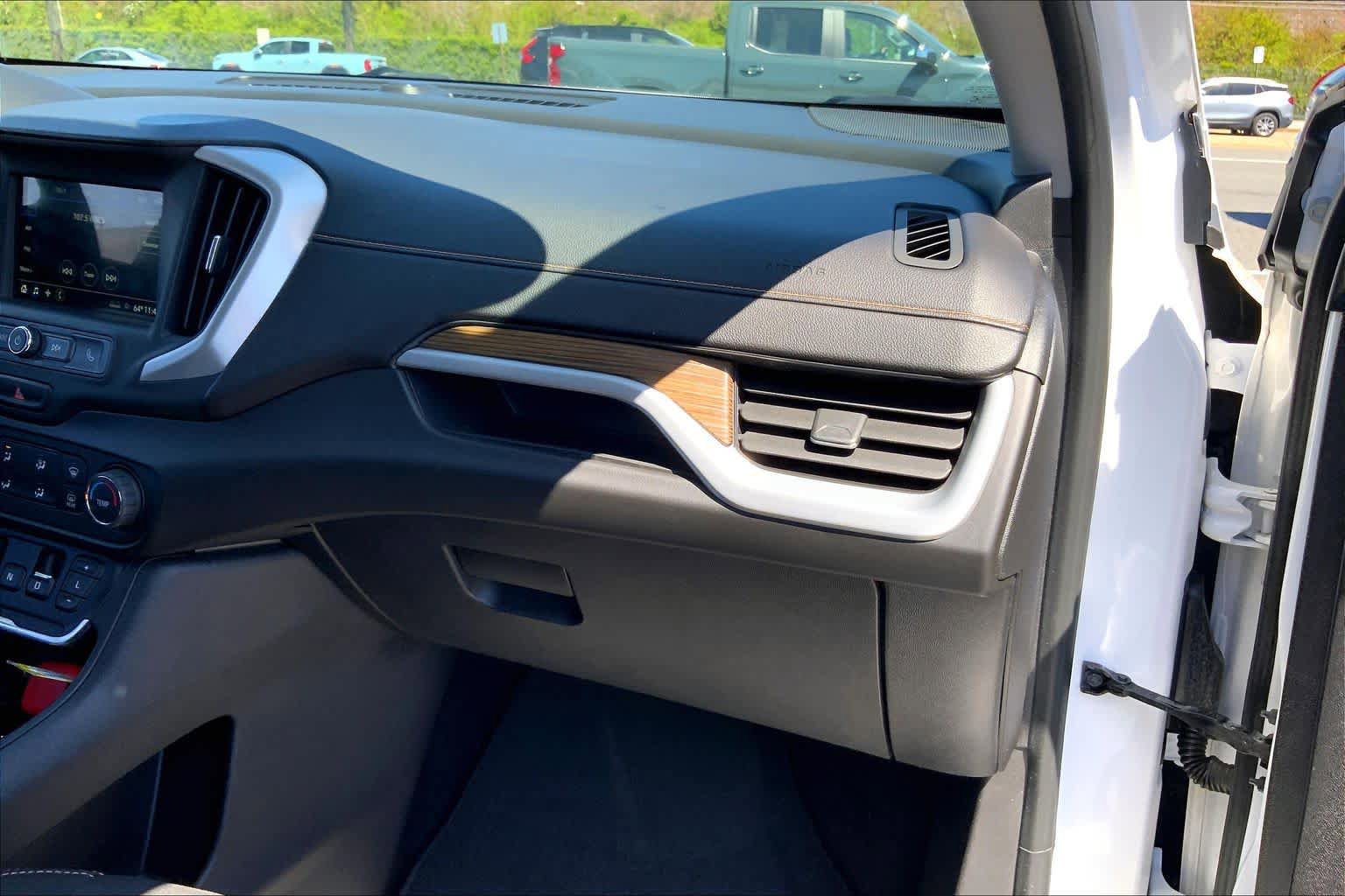 Used 2019 GMC Terrain SLE AWD/4WD image 18