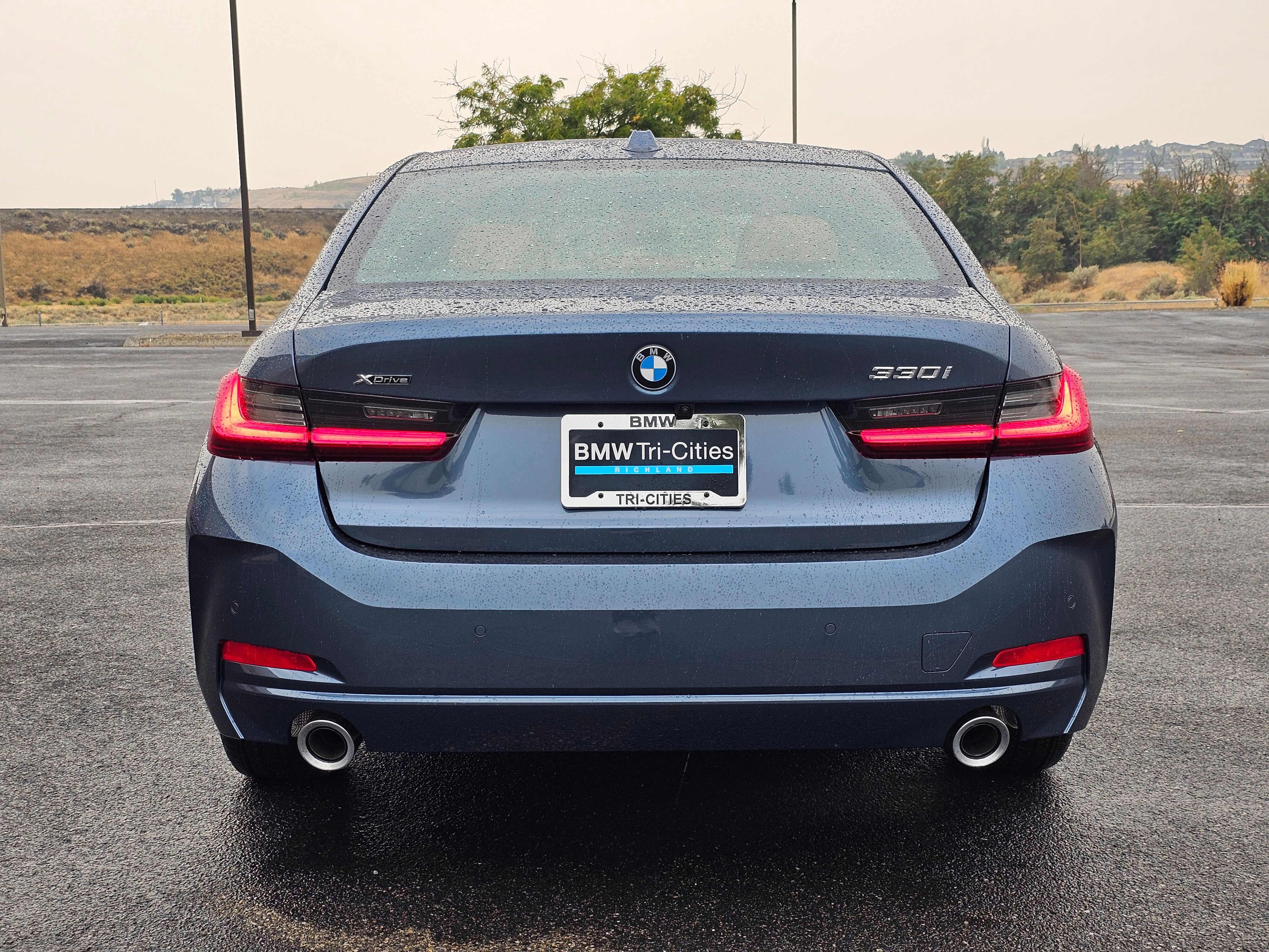 New 2025 BMW 330i xDrive Sedan w/ Premium Package image 5