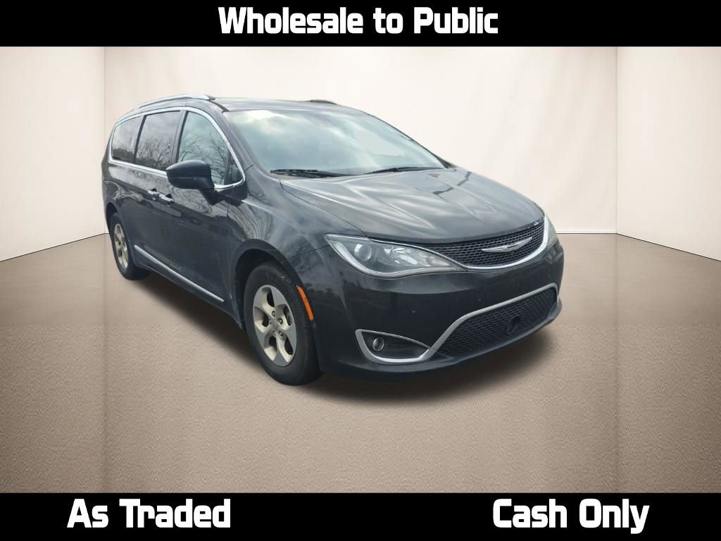 Used 2017 Chrysler Pacifica Touring-L Plus w/ Advanced Safetytec Group image 1