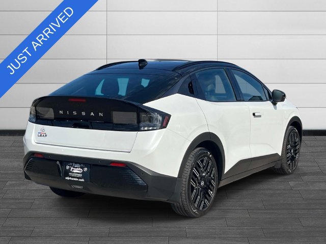 Used 2026 Nissan Leaf Platinum+ w/ Cargo Package (Platinum+) FWD image 3