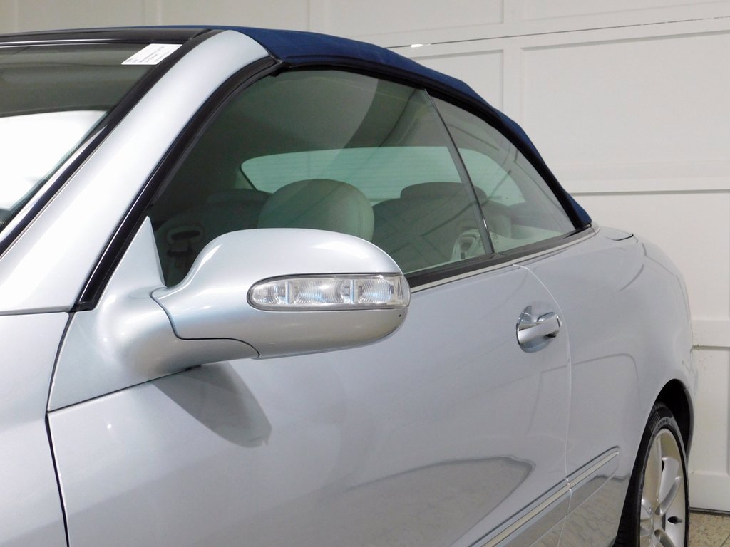 Used 2007 Mercedes-Benz CLK 350 Cabriolet image 23