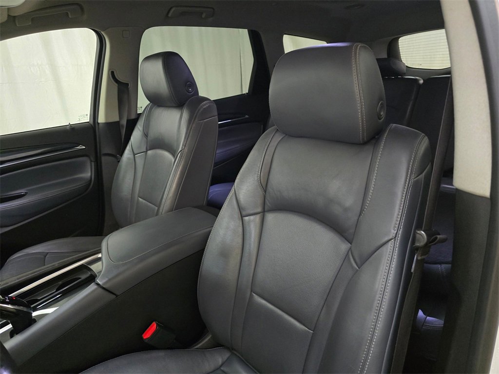 Used 2020 Buick Enclave Essence image 23