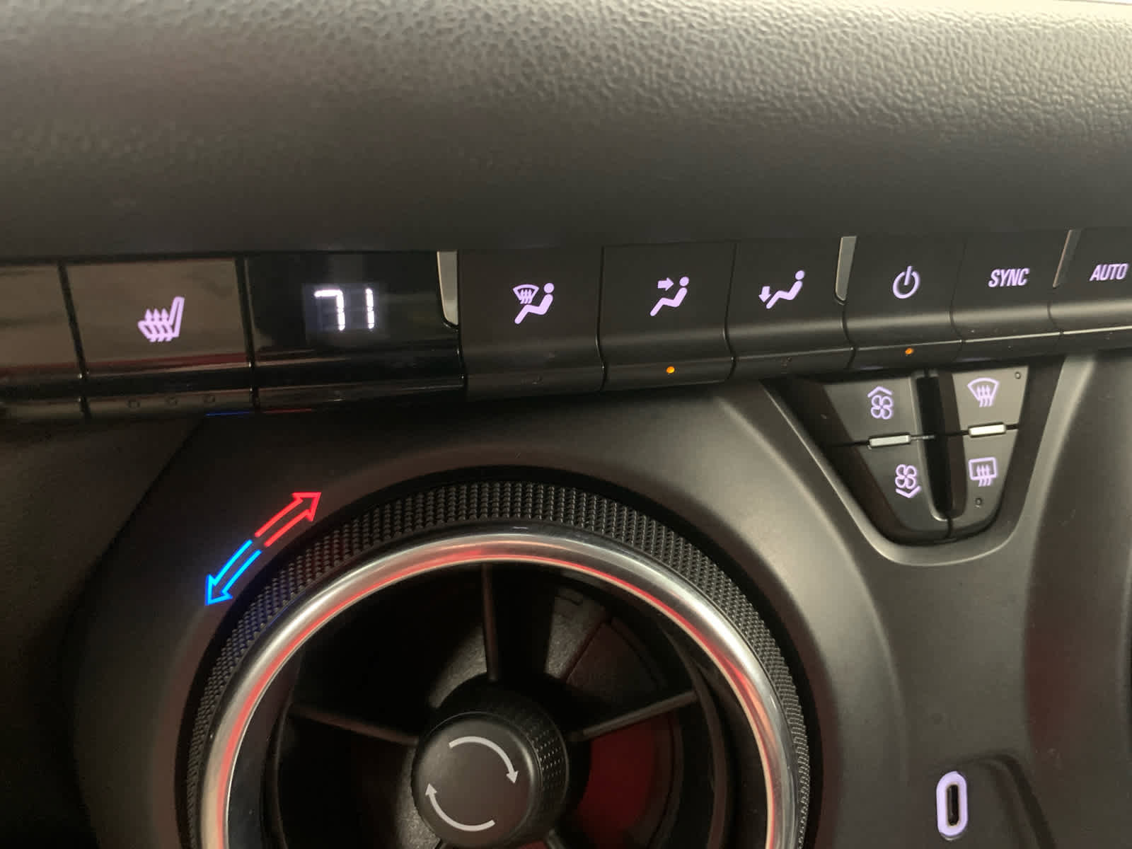 Used 2024 Chevrolet Blazer LT image 29