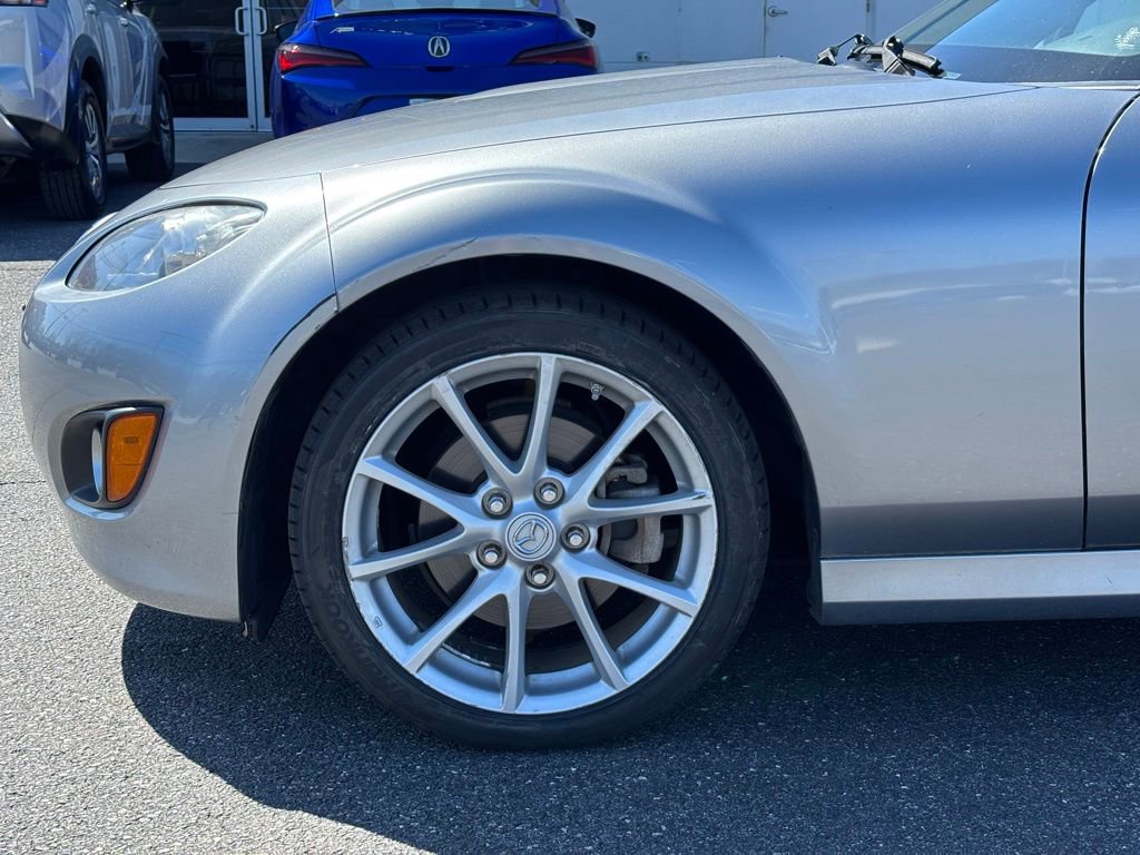 Used 2009 MAZDA MX-5 Miata Grand Touring w/ Premium Pkg image 6