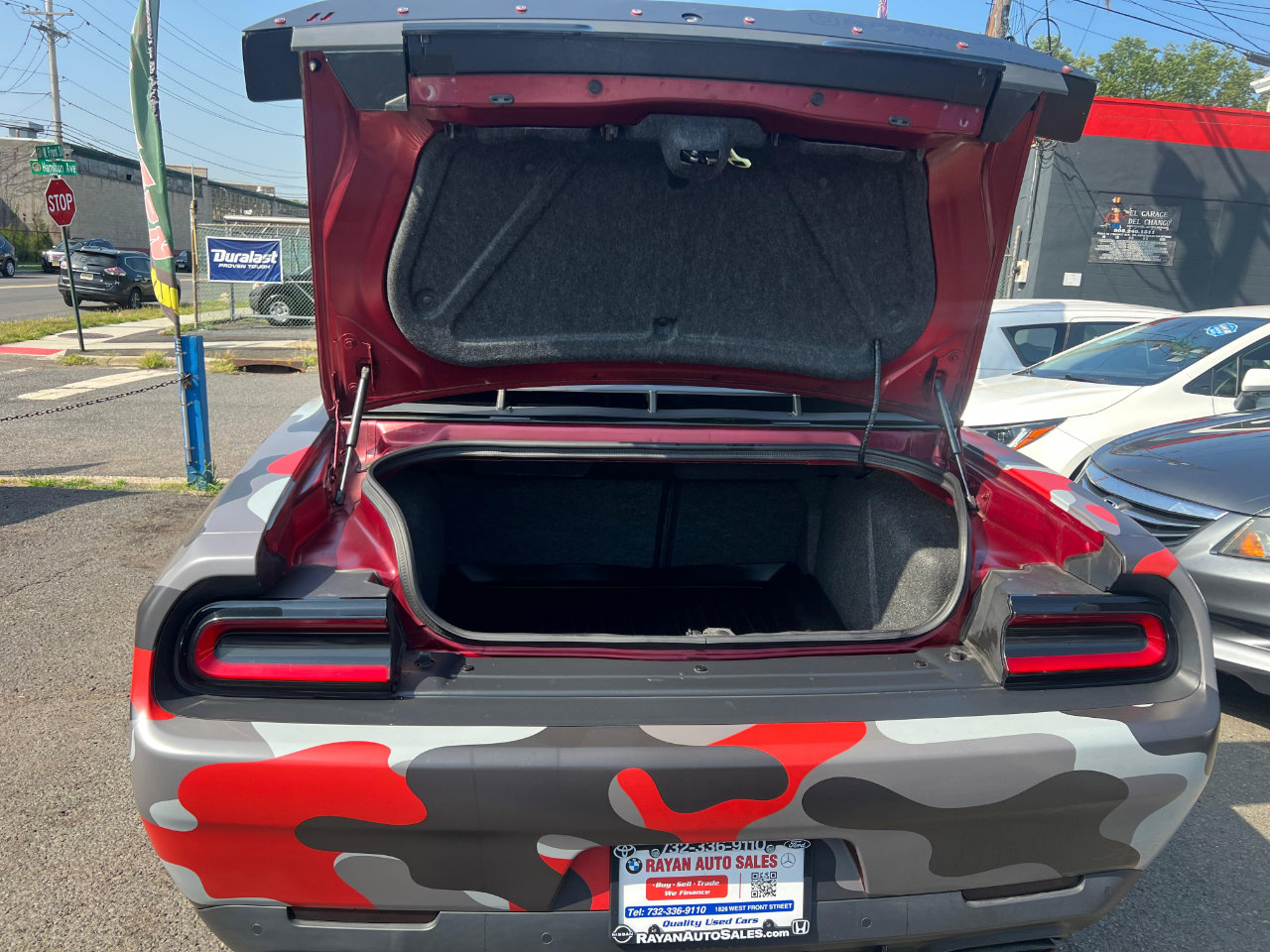 Used 2017 Dodge Challenger SRT Hellcat image 9