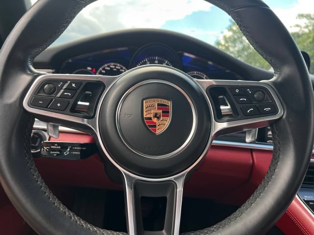 Used 2017 Porsche Panamera RWD image 18