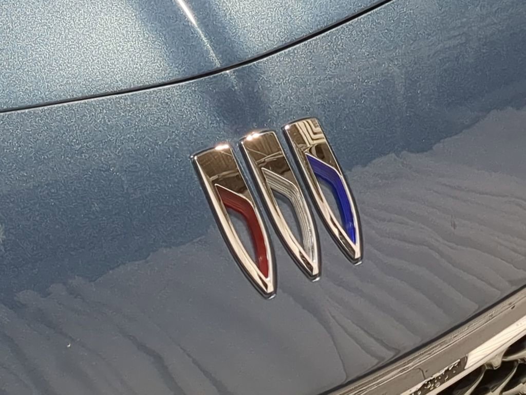 Used 2024 Buick Encore GX Avenir w/ Avenir Convenience Package image 12