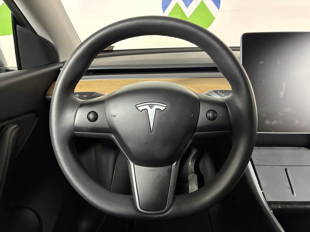 Used 2020 Tesla Model Y Long Range image 9