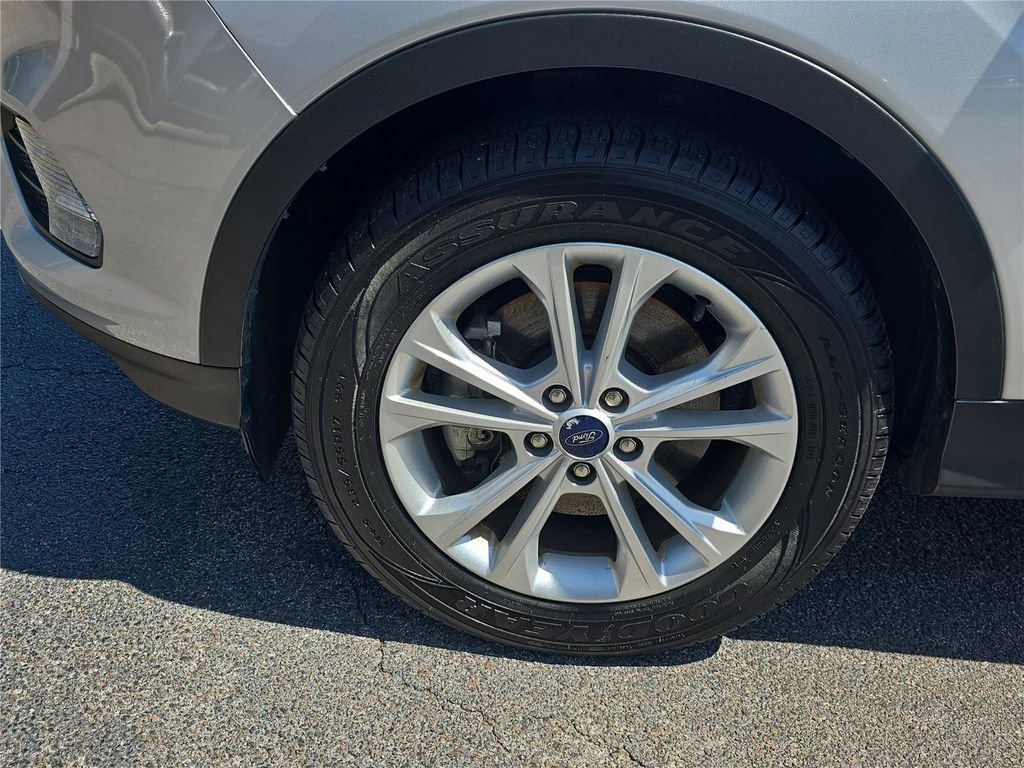 Used 2018 Ford Escape SEL image 10