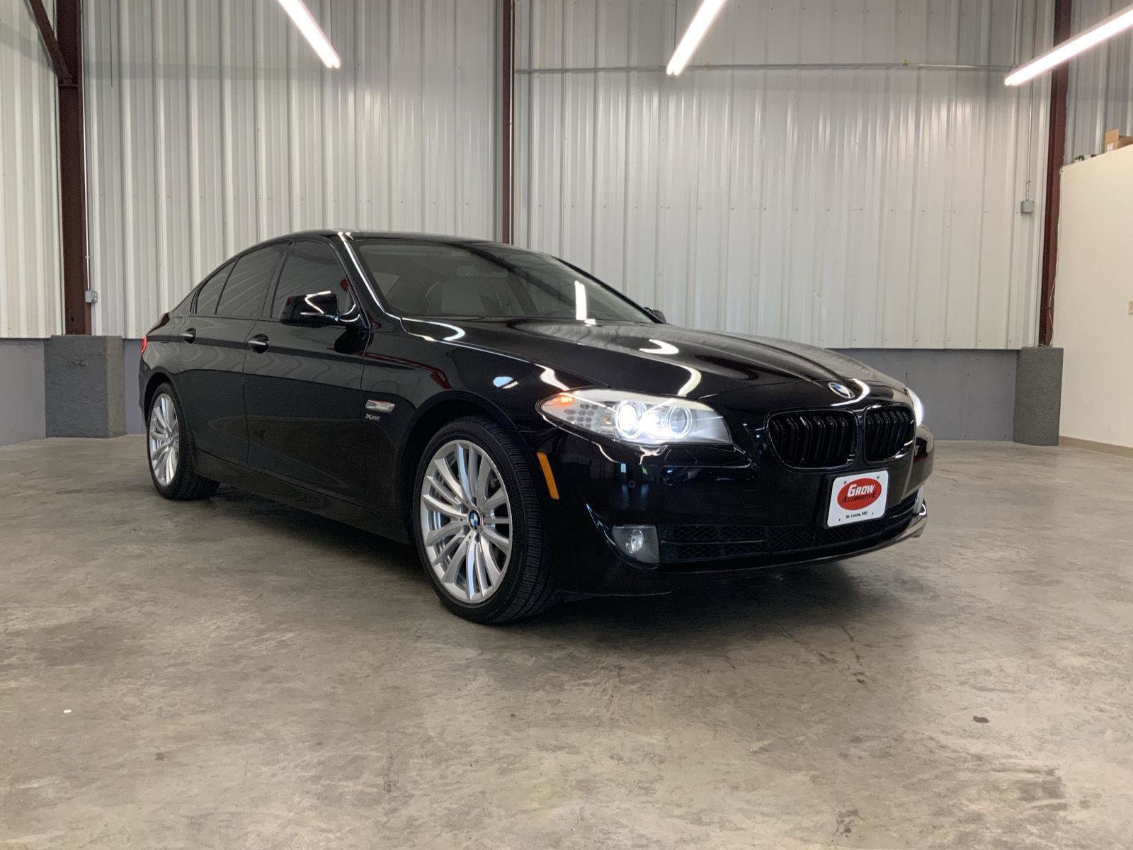 Used 2011 BMW 550i xDrive Sedan AWD/4WD image 8