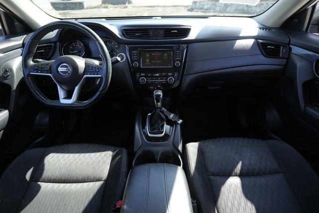 Used 2018 Nissan Rogue SV w/ Premium Package image 35