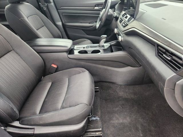 Used 2024 Nissan Altima 2.5 SV w/ SV Premium Package FWD image 13