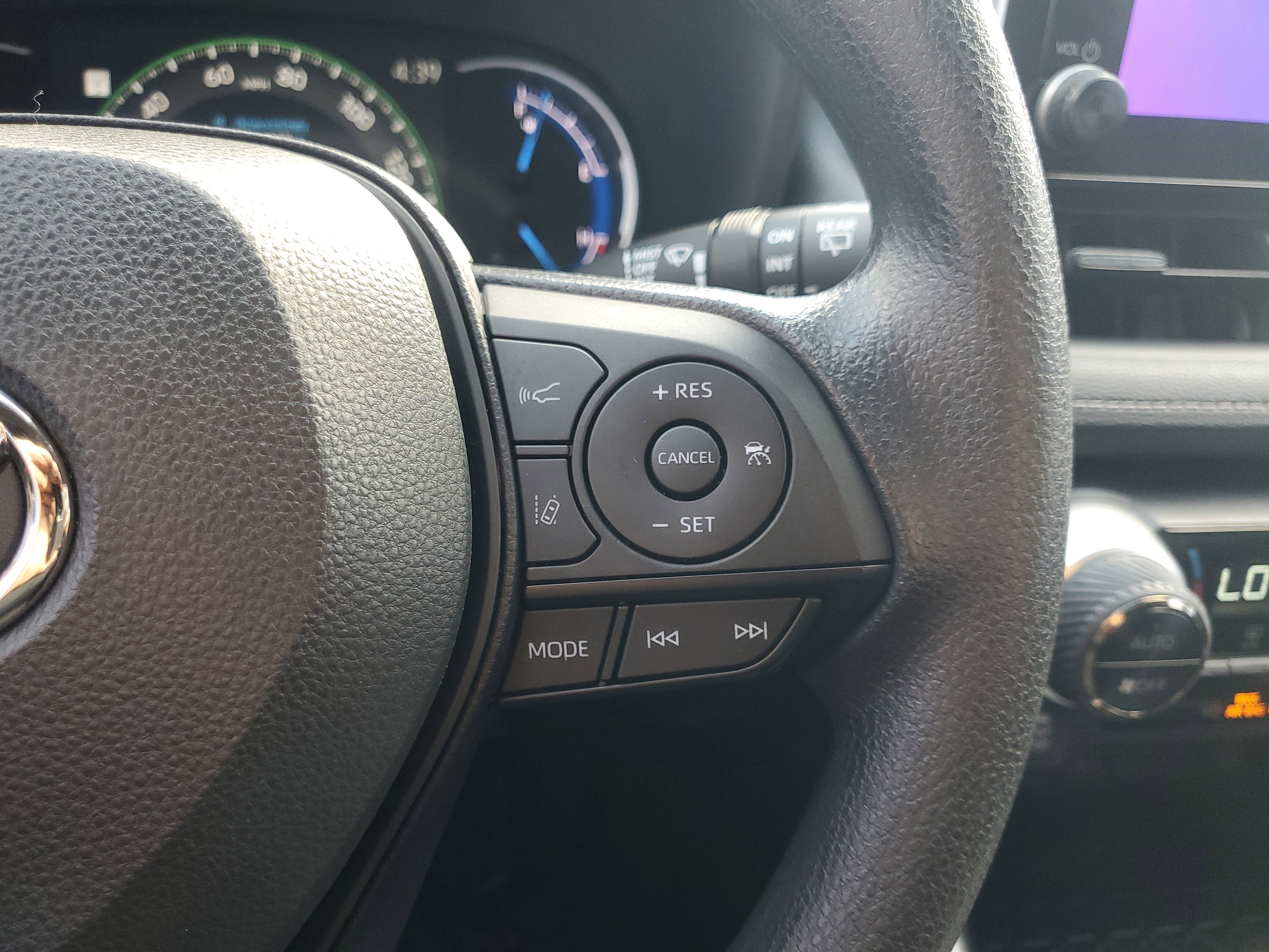 Used 2024 Toyota RAV4 AWD Hybrid image 22