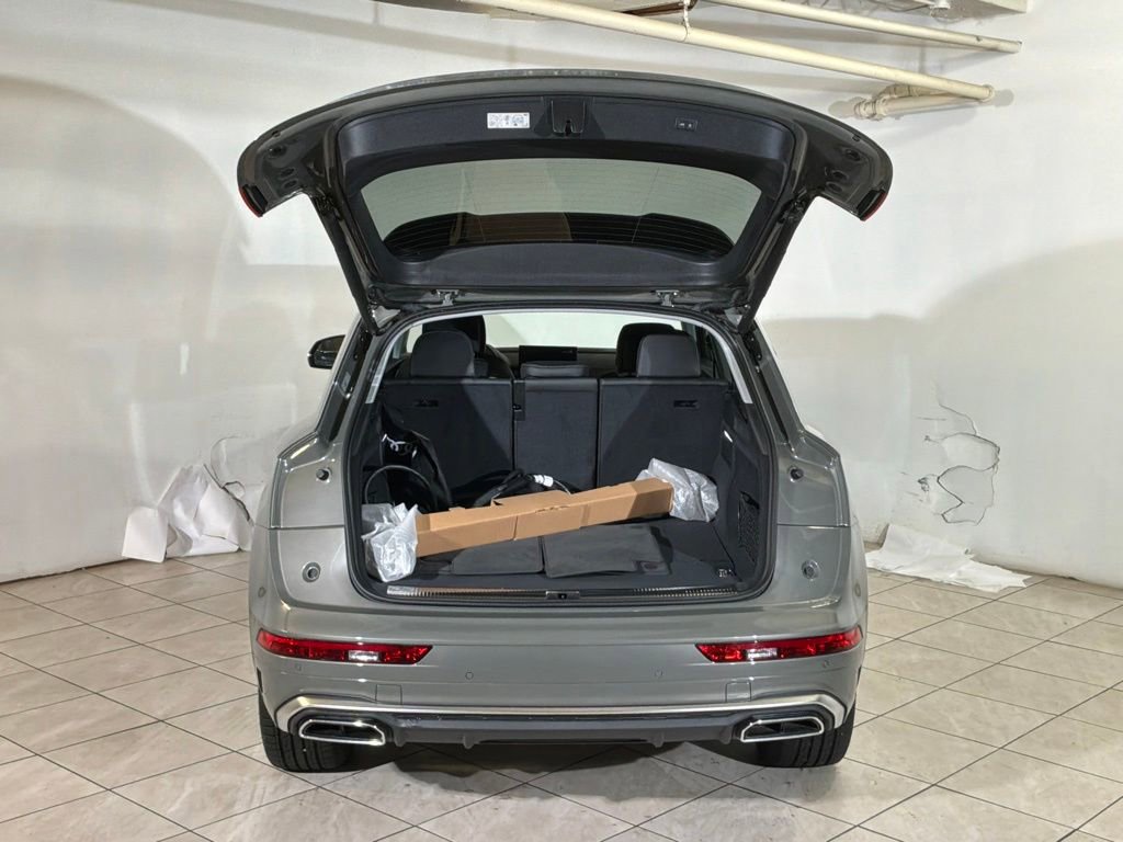 Used 2024 Audi Q5 e Premium Plus AWD/4WD image 23