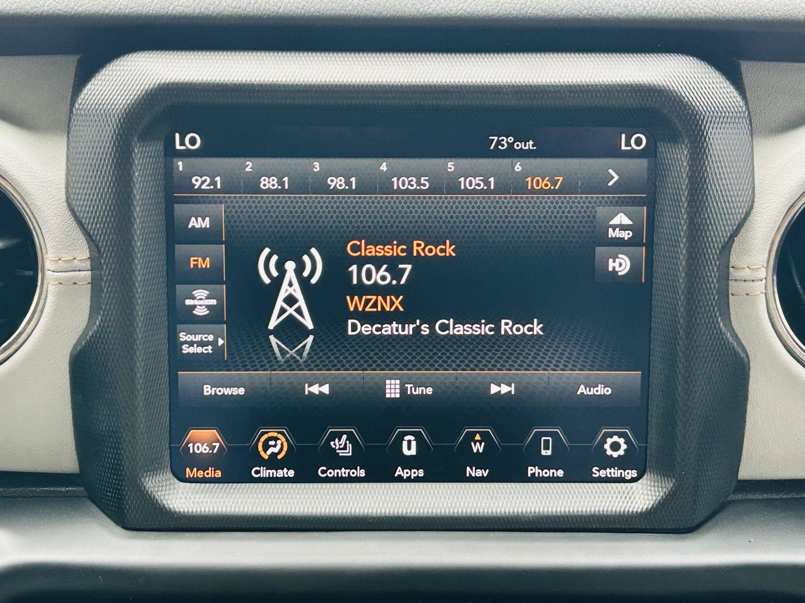 Used 2023 Jeep Wrangler Unlimited Sahara AWD/4WD image 19
