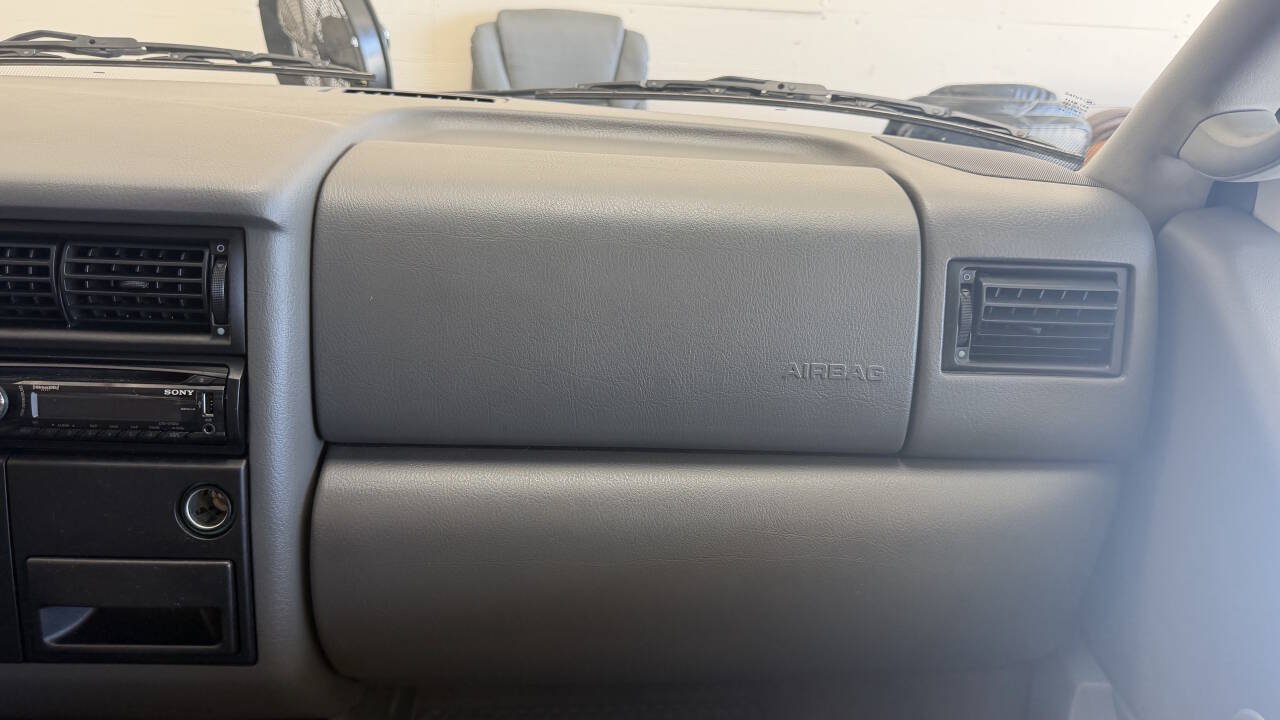 Used 1997 Volkswagen Eurovan Camper FWD image 43