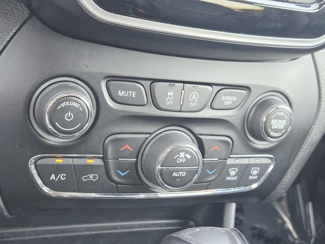 Used 2021 Jeep Cherokee Limited AWD/4WD image 25