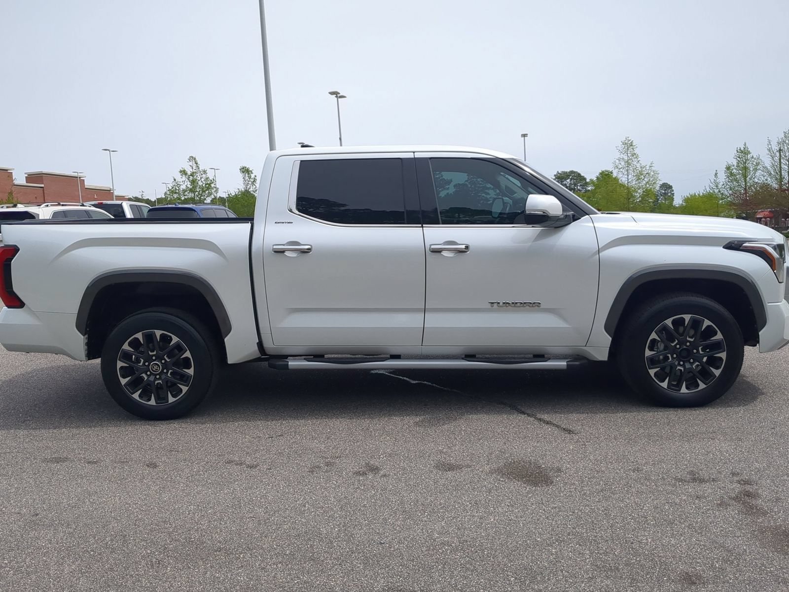 Used 2023 Toyota Tundra Limited w/ Power Package AWD/4WD image 3