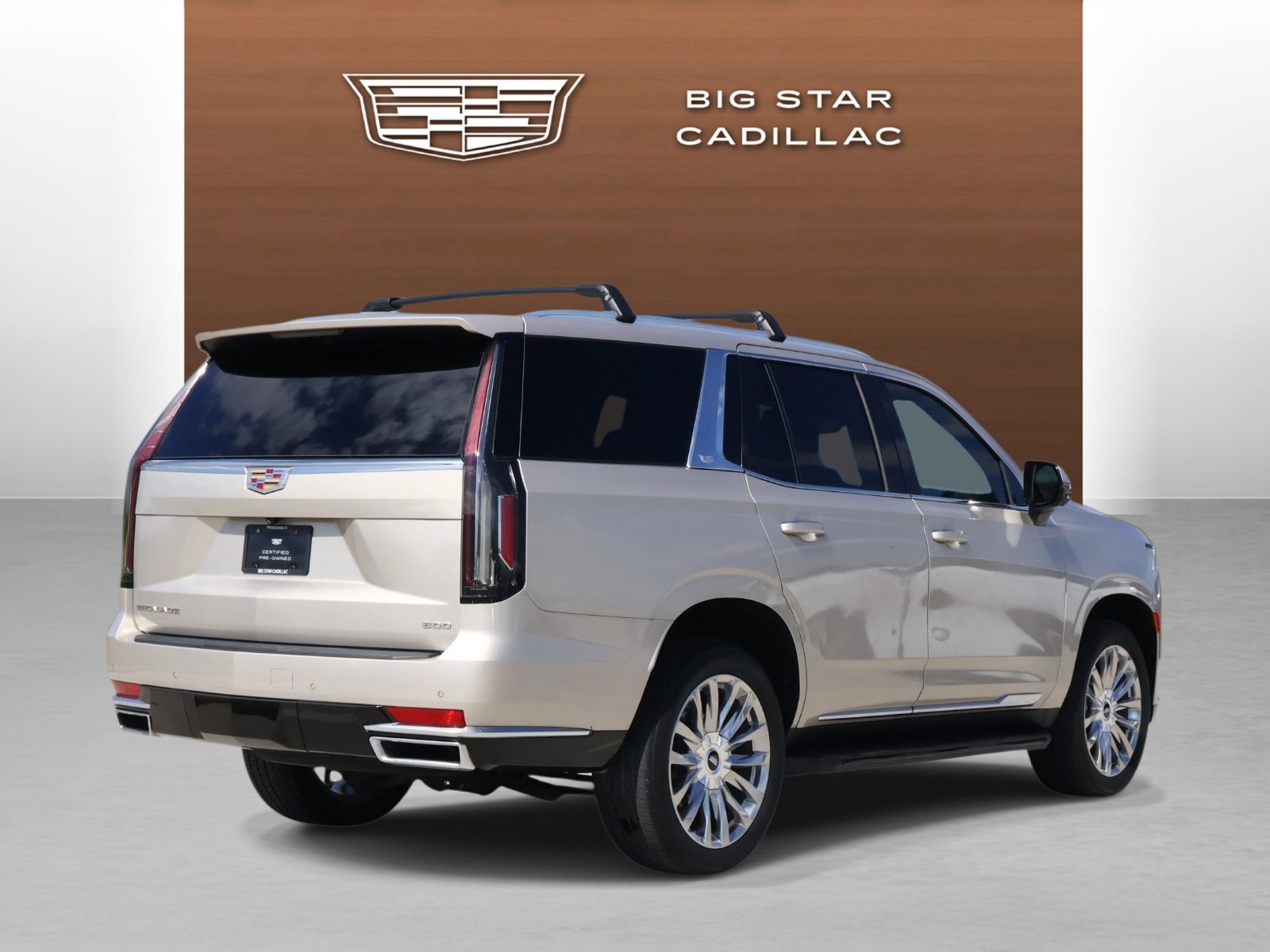 Used 2022 Cadillac Escalade Luxury w/ LPO, Floor Liner Package image 5
