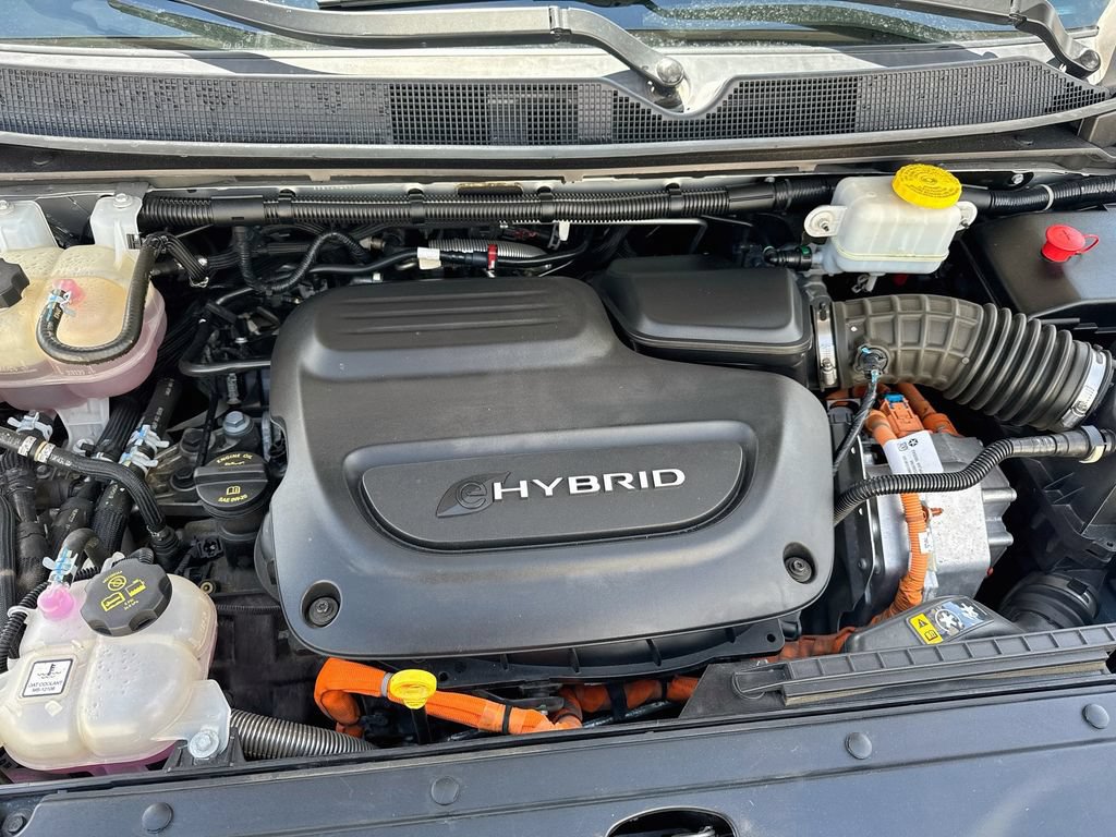 Used 2022 Chrysler Pacifica Touring-L FWD image 36