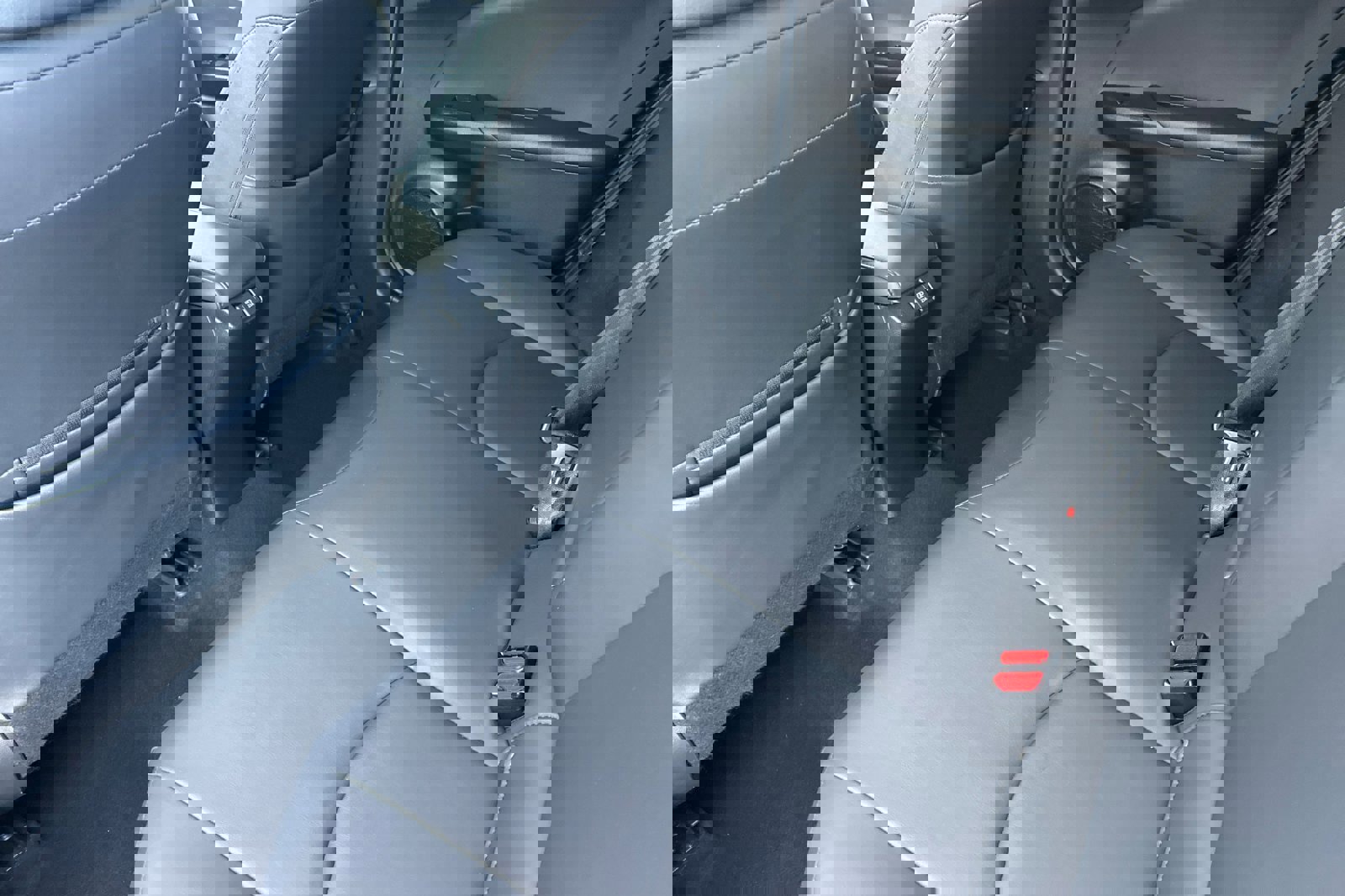 Certified 2021 Toyota Prius L Eco image 12