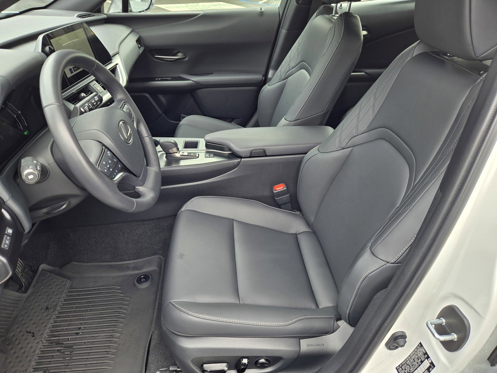 Certified 2025 Lexus UX 300h FWD w/ Accessory Package (Z2) image 15