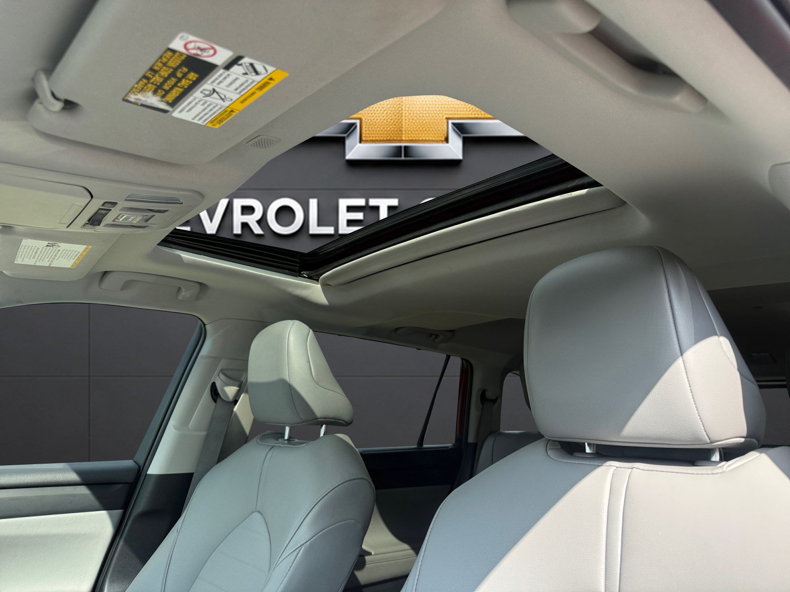Used 2021 Toyota Highlander XLE FWD image 22
