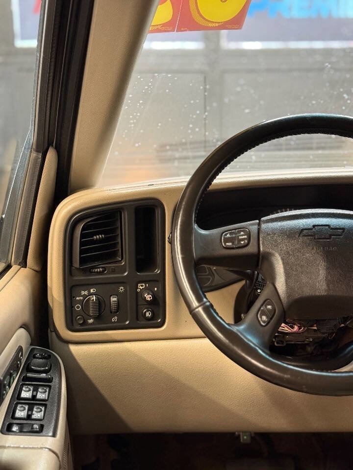 Used 2003 Chevrolet Tahoe LT image 18