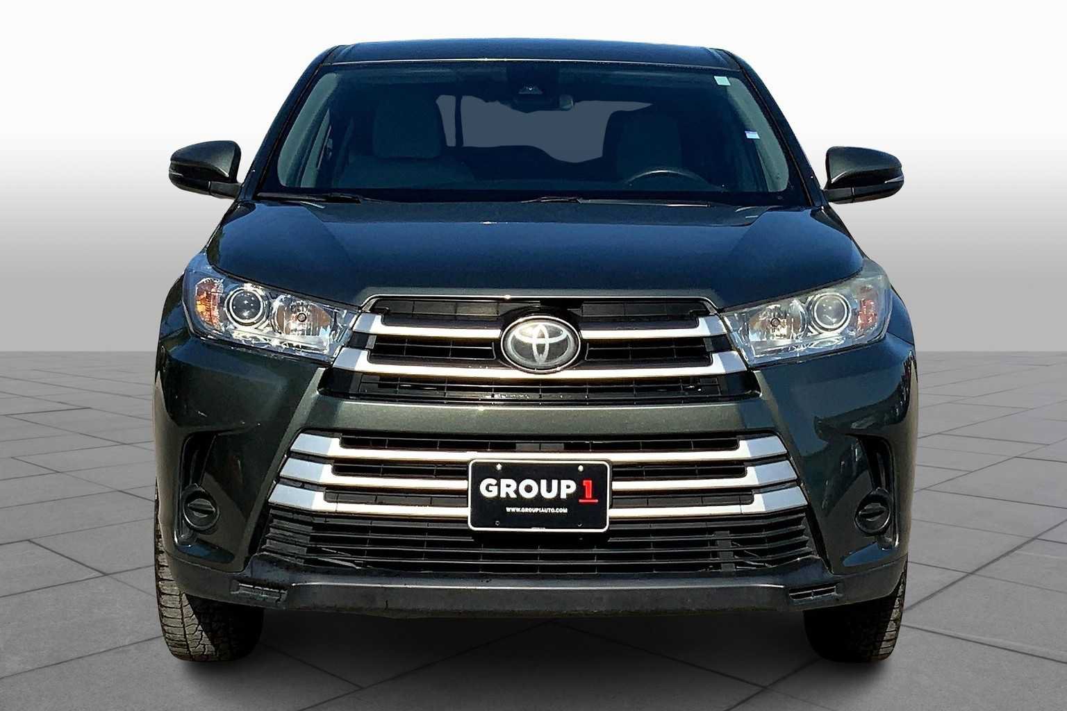 Used 2019 Toyota Highlander LE FWD image 4