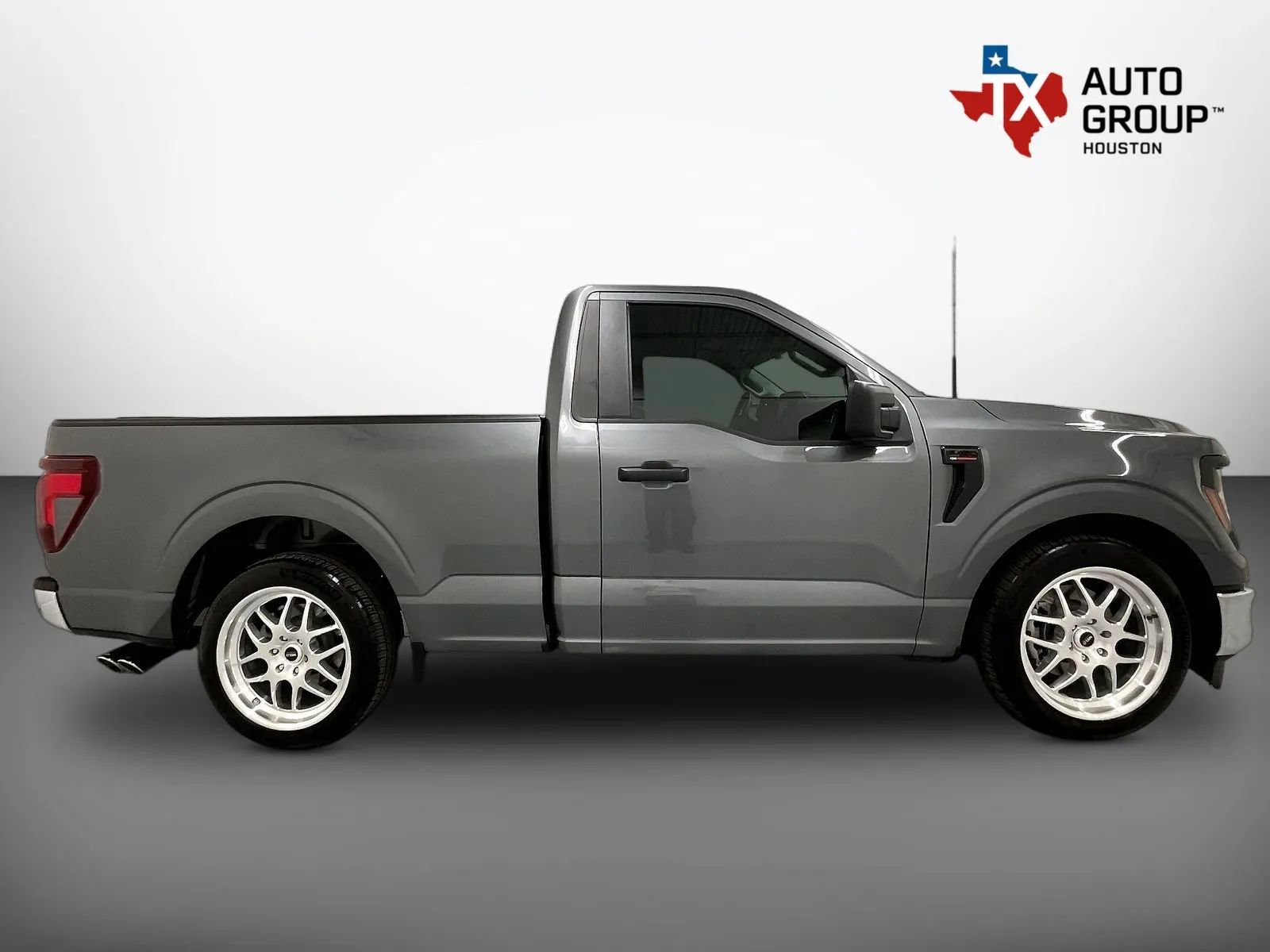 Used 2025 Ford F150 XL w/ Equipment Group 103A High AWD/4WD image 7