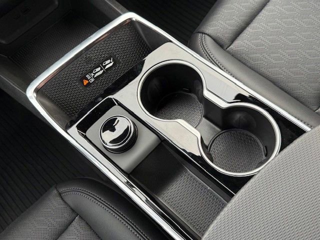 New 2026 Chevrolet Equinox LT w/ Convenience Package II image 24