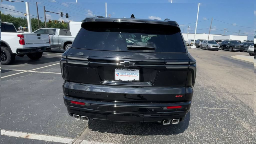 New 2026 Chevrolet Traverse RS w/ LPO, Floor Liner Package AWD/4WD image 9
